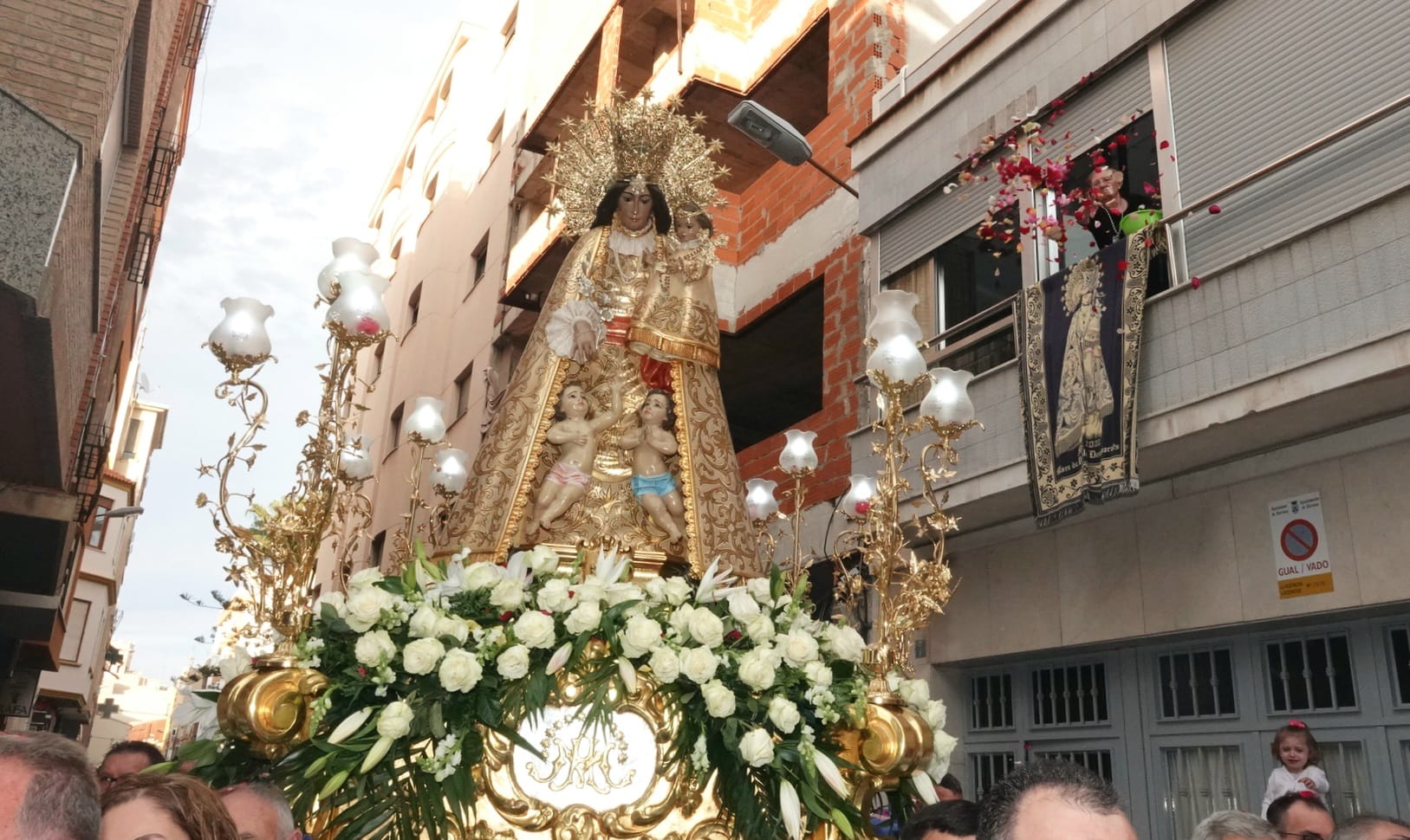 Burriana celebra la procesión de la Virgen de los Desamparados